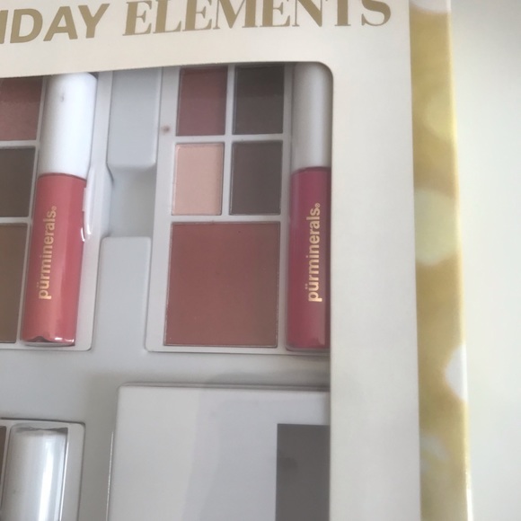 COPY - Pur Minerals Holiday Elements Fall Eyeshadow Sets - Picture 5 of 14